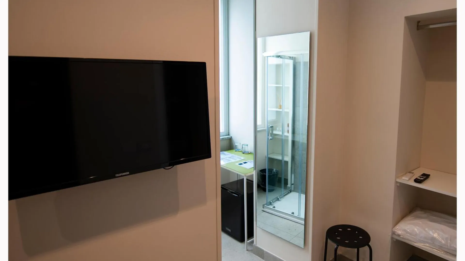 Hotel Xenia Neapolis 0*, Napoli Italia