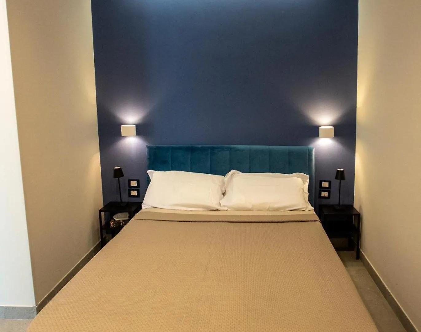 Affittacamere Hotel Xenia Neapolis