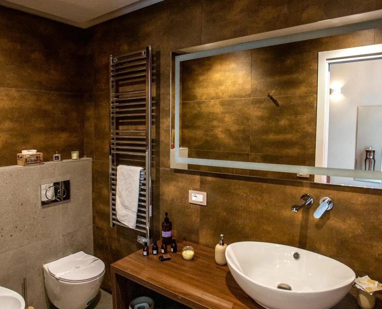 Hotel Xenia Neapolis 0*, Napoli